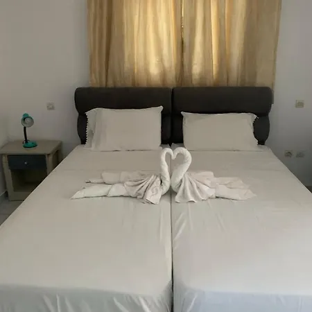 Apartahotel Aristomenis Vlachata