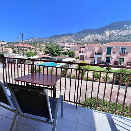 Aristomenis Apartahotel Vlachata