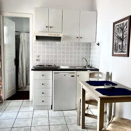 Aristomenis Aparthotel
