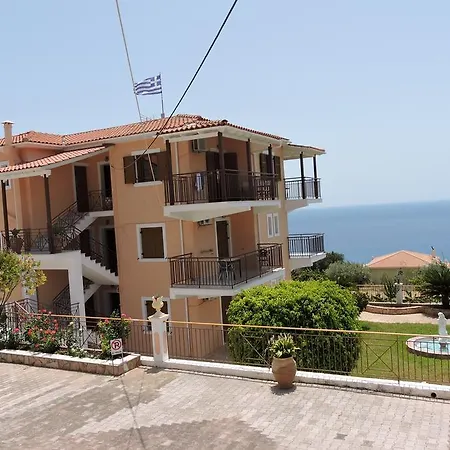 Aparthotel Aristomenis *