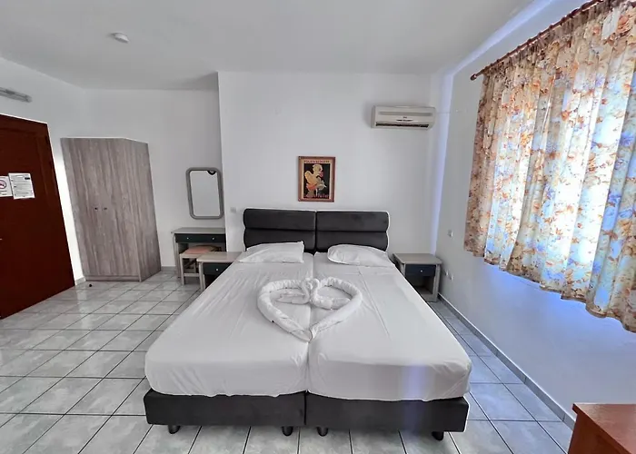 Hotel apartamentowy Aristomenis