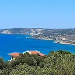 Apartmanhotel Aristomenis 4*