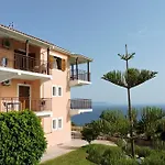 Aristomenis Apart-hotel 4*