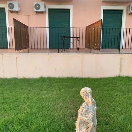 Lägenhetshotell Aristomenis 4*