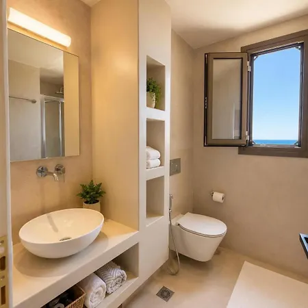 Aristomenis Aparthotel 4*