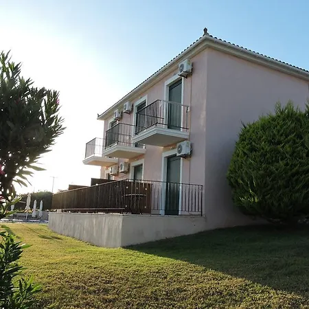 Aristomenis Lägenhetshotell