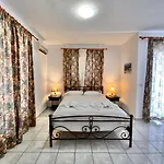 Aristomenis Appart hôtel