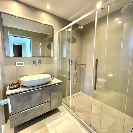 Aristomenis Lägenhetshotell 4*